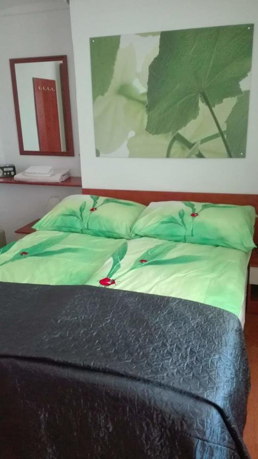 Vila Zlata Apartment Punat Exterior photo